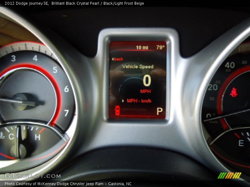 Brilliant Black Crystal Pearl / Black/Light Frost Beige 2012 Dodge Journey SE