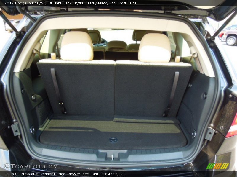 Brilliant Black Crystal Pearl / Black/Light Frost Beige 2012 Dodge Journey SE