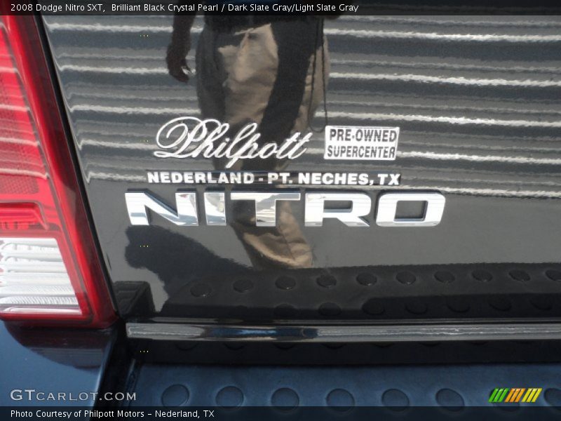 Brilliant Black Crystal Pearl / Dark Slate Gray/Light Slate Gray 2008 Dodge Nitro SXT