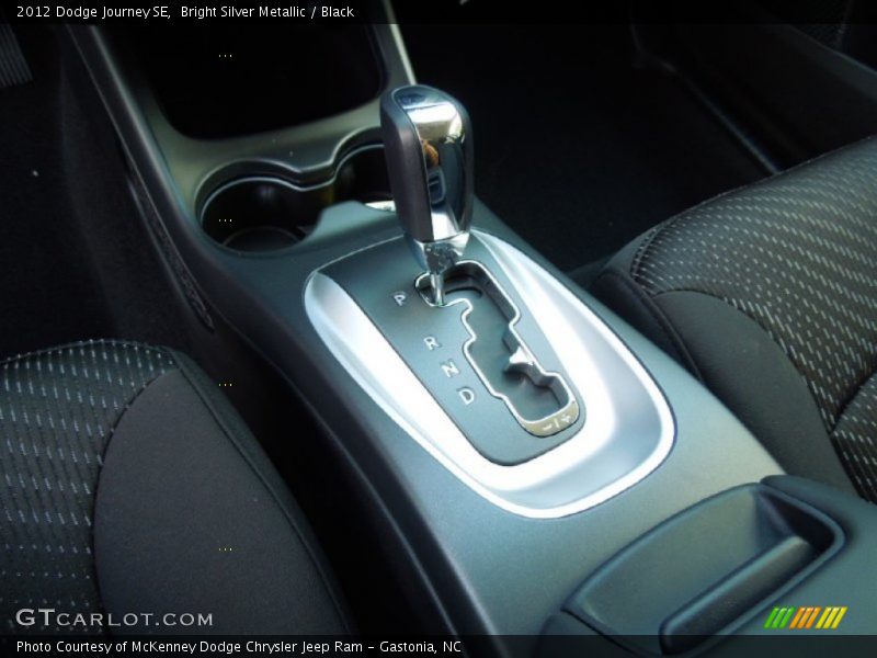 Bright Silver Metallic / Black 2012 Dodge Journey SE