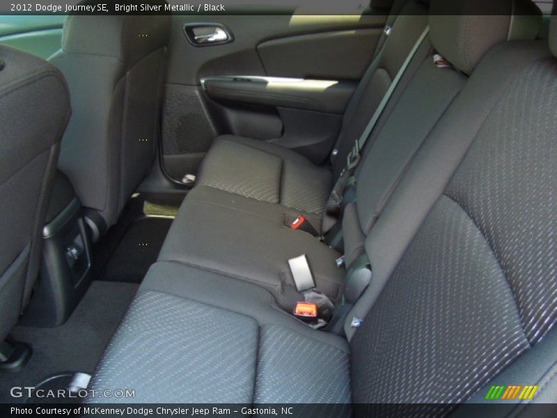 Bright Silver Metallic / Black 2012 Dodge Journey SE