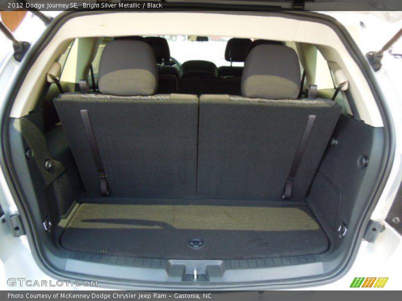 Bright Silver Metallic / Black 2012 Dodge Journey SE