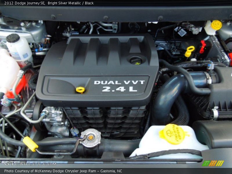 Bright Silver Metallic / Black 2012 Dodge Journey SE