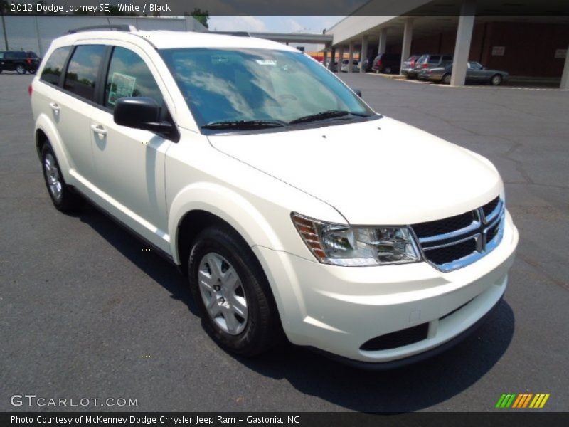 Front 3/4 View of 2012 Journey SE