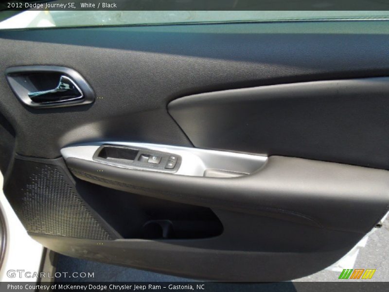 White / Black 2012 Dodge Journey SE