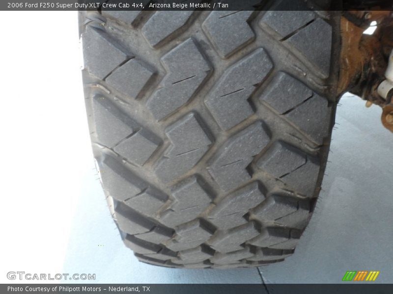 Arizona Beige Metallic / Tan 2006 Ford F250 Super Duty XLT Crew Cab 4x4