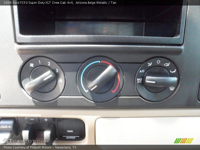 Arizona Beige Metallic / Tan 2006 Ford F250 Super Duty XLT Crew Cab 4x4