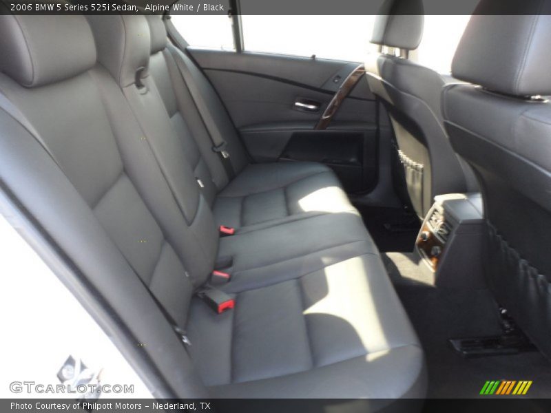 Alpine White / Black 2006 BMW 5 Series 525i Sedan