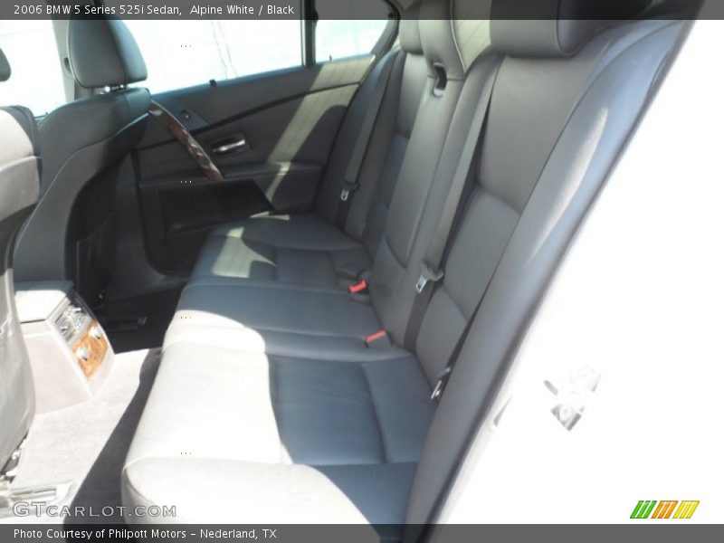 Alpine White / Black 2006 BMW 5 Series 525i Sedan