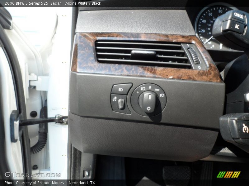 Alpine White / Black 2006 BMW 5 Series 525i Sedan
