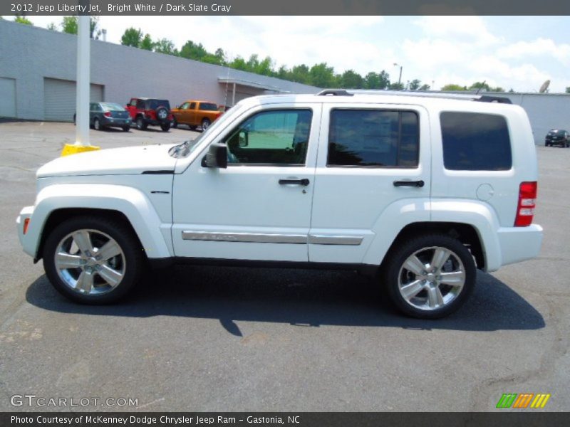 Bright White / Dark Slate Gray 2012 Jeep Liberty Jet