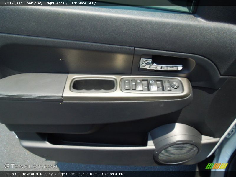 Bright White / Dark Slate Gray 2012 Jeep Liberty Jet