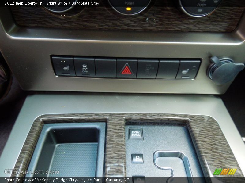 Bright White / Dark Slate Gray 2012 Jeep Liberty Jet