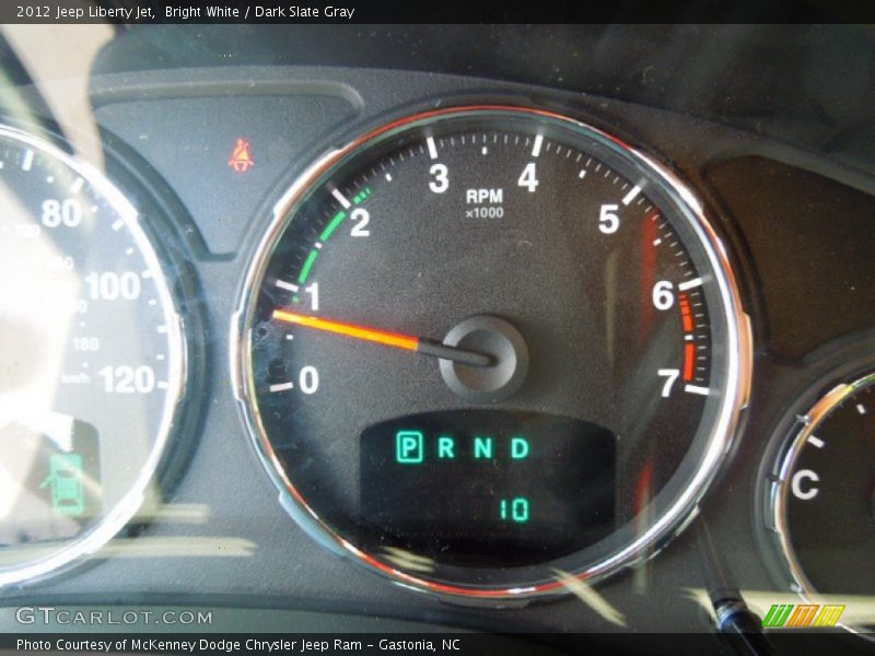 Bright White / Dark Slate Gray 2012 Jeep Liberty Jet