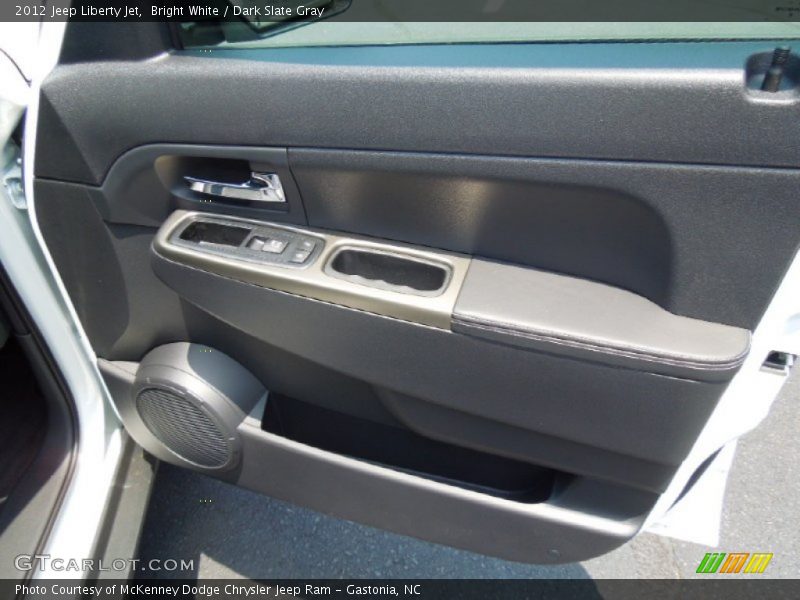 Bright White / Dark Slate Gray 2012 Jeep Liberty Jet