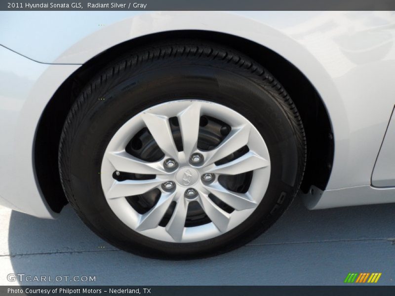 Radiant Silver / Gray 2011 Hyundai Sonata GLS