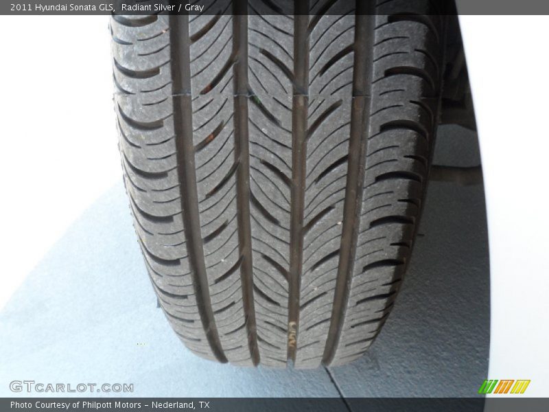 Radiant Silver / Gray 2011 Hyundai Sonata GLS