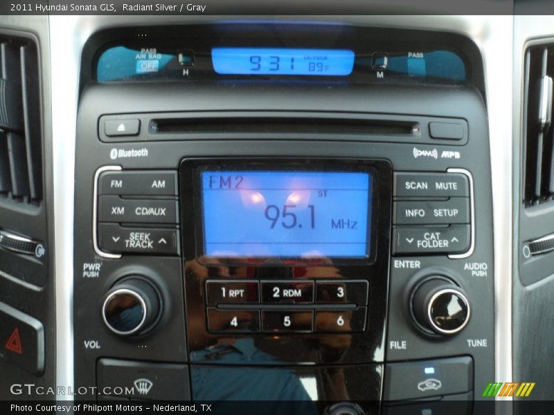 Radiant Silver / Gray 2011 Hyundai Sonata GLS