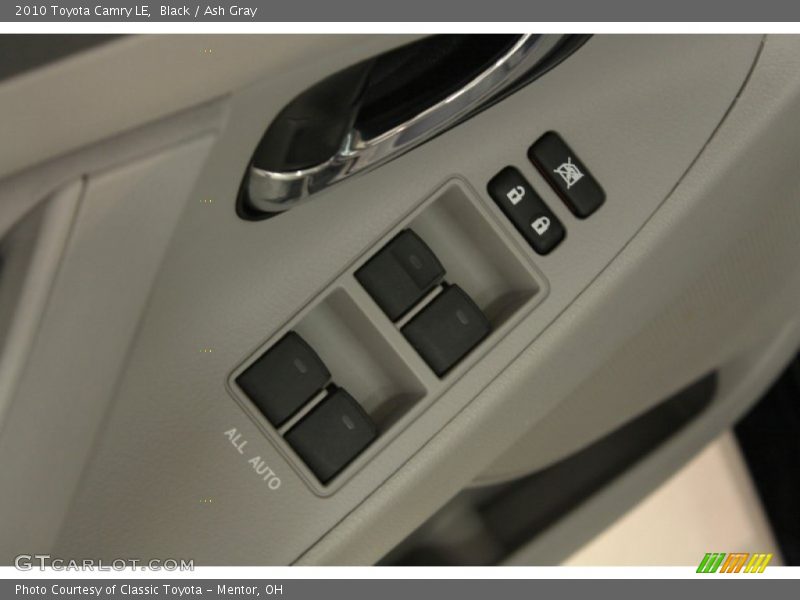 Black / Ash Gray 2010 Toyota Camry LE