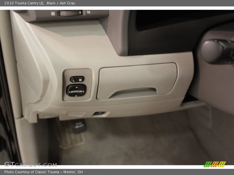 Black / Ash Gray 2010 Toyota Camry LE