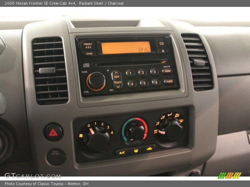 Radiant Silver / Charcoal 2006 Nissan Frontier SE Crew Cab 4x4