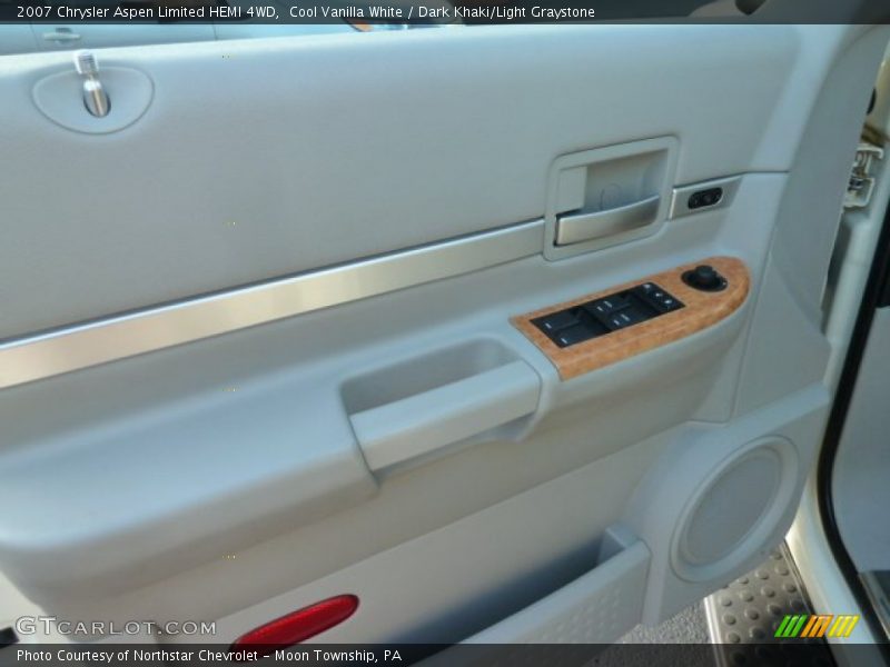 Cool Vanilla White / Dark Khaki/Light Graystone 2007 Chrysler Aspen Limited HEMI 4WD