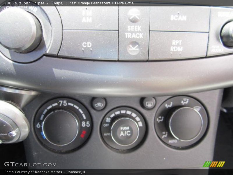 Controls of 2006 Eclipse GT Coupe