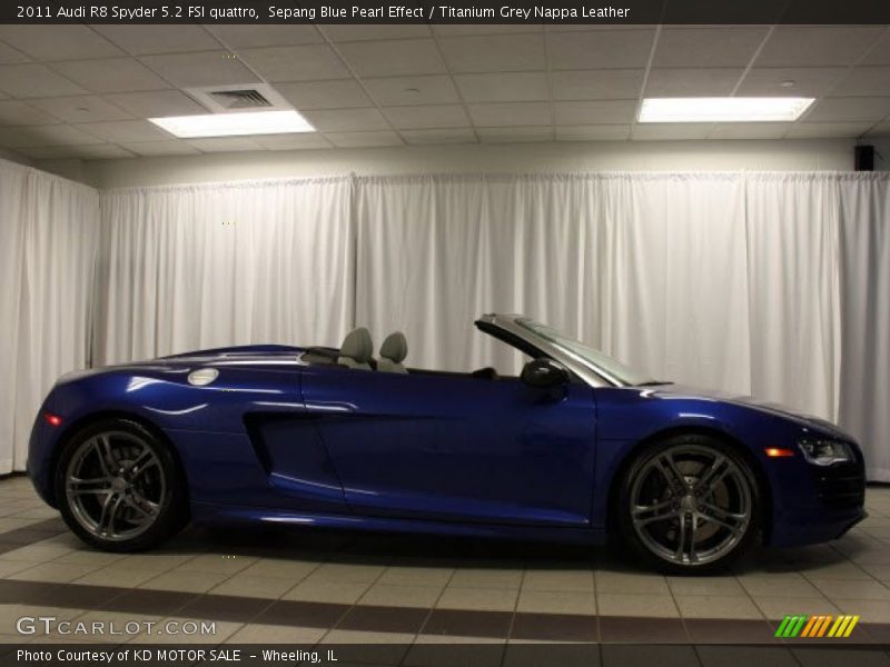  2011 R8 Spyder 5.2 FSI quattro Sepang Blue Pearl Effect