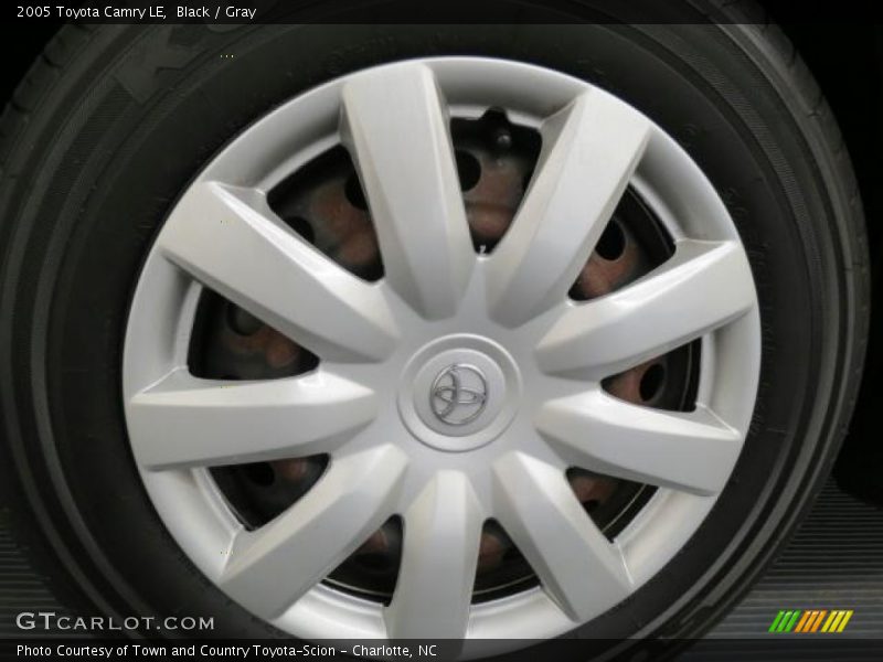 Black / Gray 2005 Toyota Camry LE