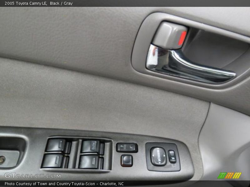 Black / Gray 2005 Toyota Camry LE
