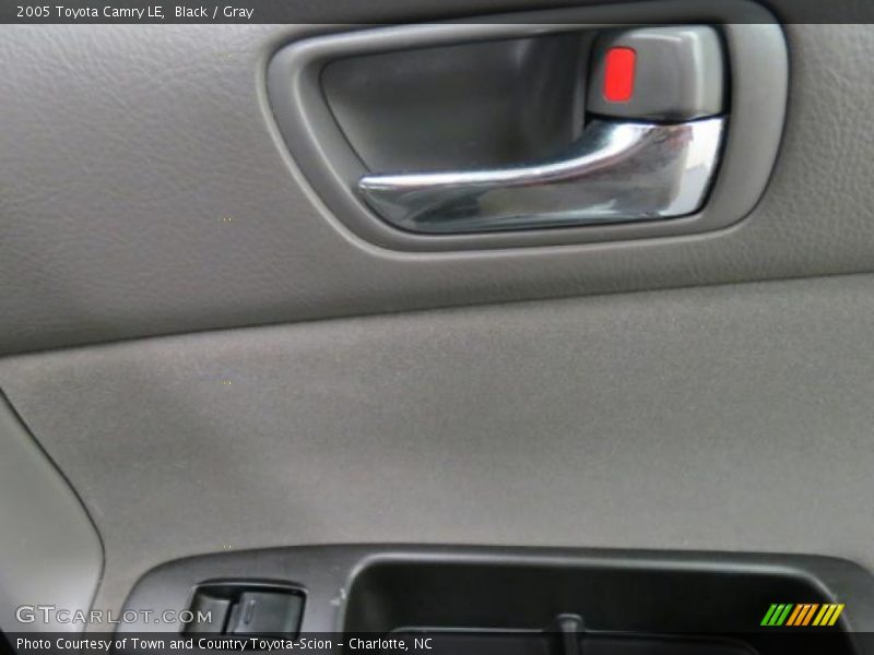 Black / Gray 2005 Toyota Camry LE