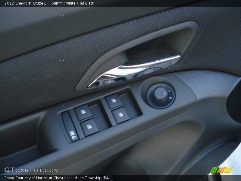 Summit White / Jet Black 2012 Chevrolet Cruze LT