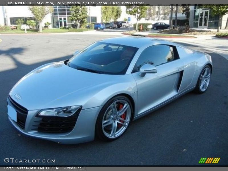 Front 3/4 View of 2009 R8 4.2 FSI quattro