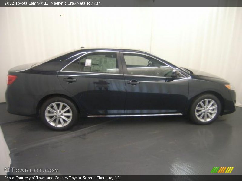 Magnetic Gray Metallic / Ash 2012 Toyota Camry XLE