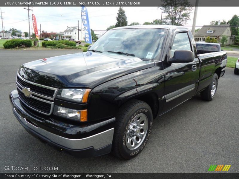 Front 3/4 View of 2007 Silverado 1500 Classic LS Regular Cab