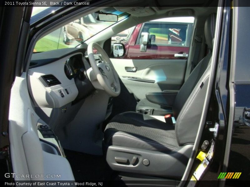 Black / Dark Charcoal 2011 Toyota Sienna SE