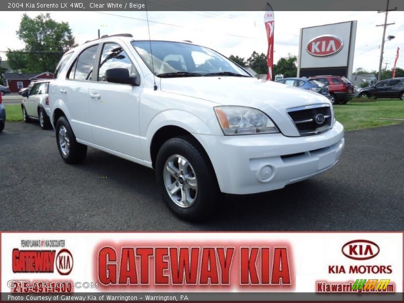 Clear White / Beige 2004 Kia Sorento LX 4WD