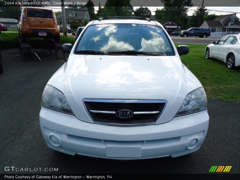 Clear White / Beige 2004 Kia Sorento LX 4WD