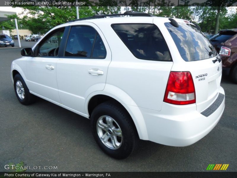 Clear White / Beige 2004 Kia Sorento LX 4WD