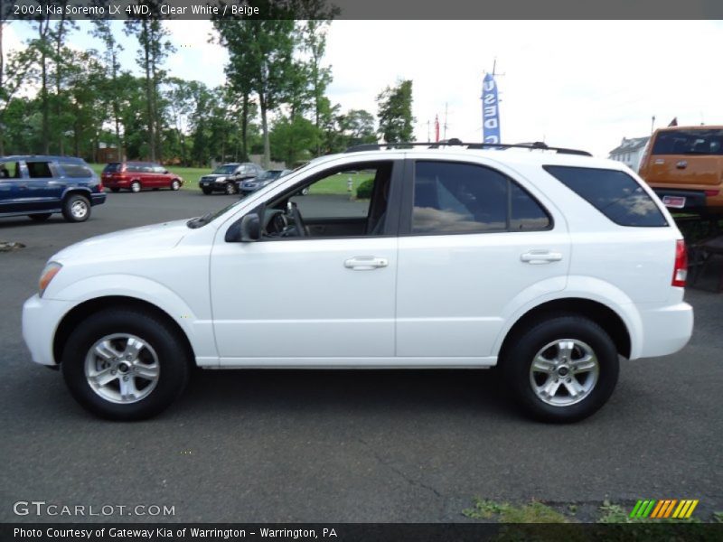 Clear White / Beige 2004 Kia Sorento LX 4WD