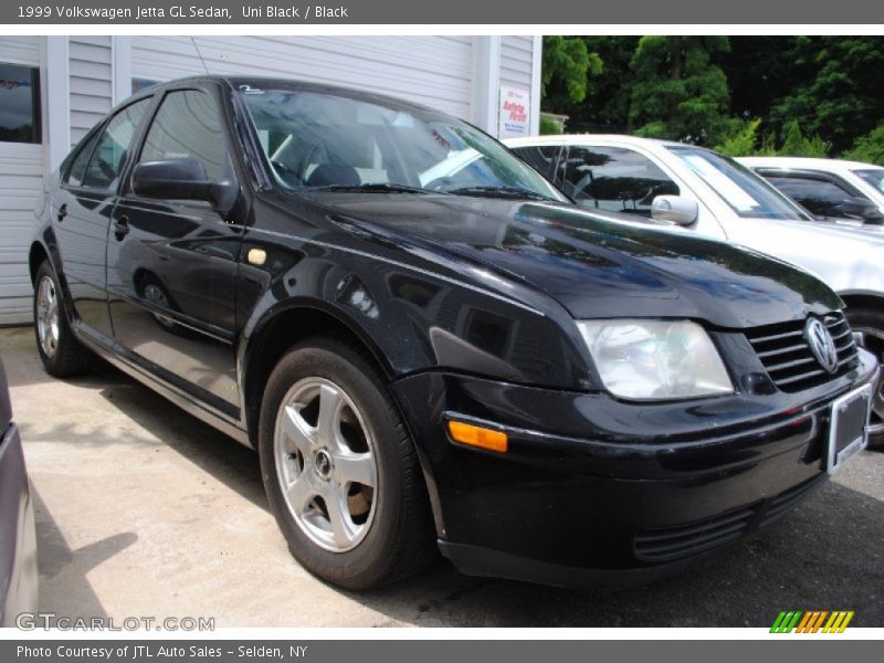 Uni Black / Black 1999 Volkswagen Jetta GL Sedan