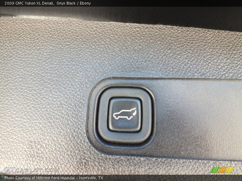 Onyx Black / Ebony 2009 GMC Yukon XL Denali
