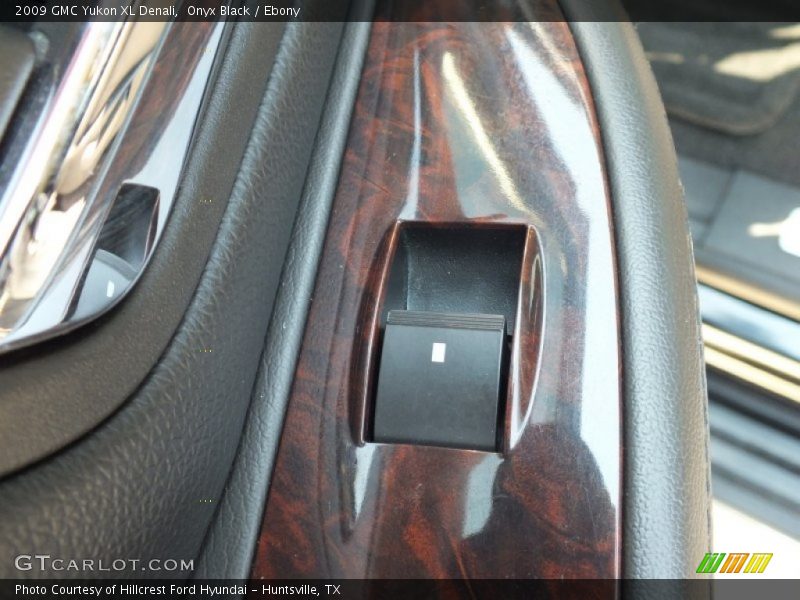Onyx Black / Ebony 2009 GMC Yukon XL Denali