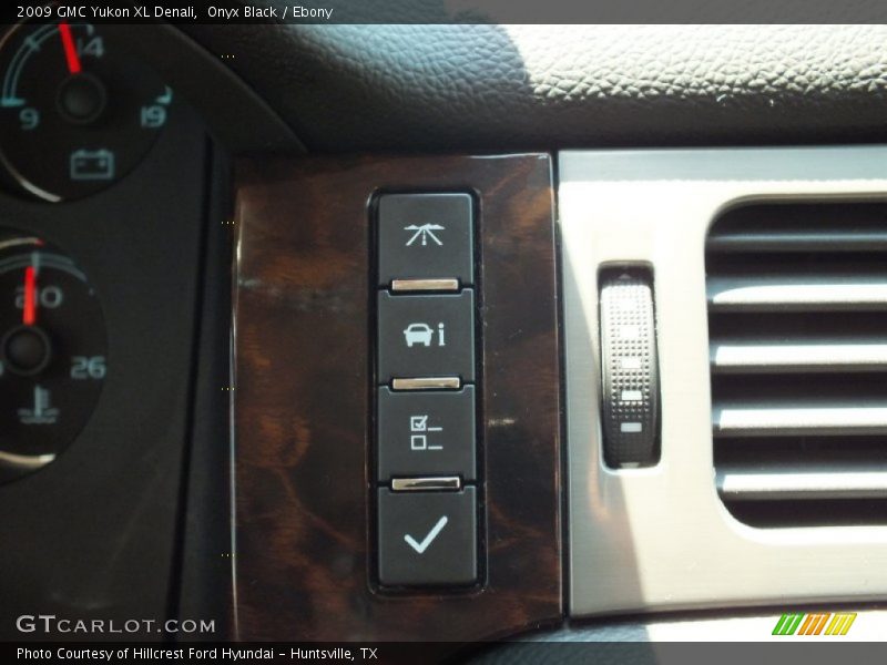 Onyx Black / Ebony 2009 GMC Yukon XL Denali