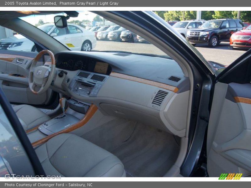 Phantom Gray Pearl / Light Gray 2005 Toyota Avalon Limited