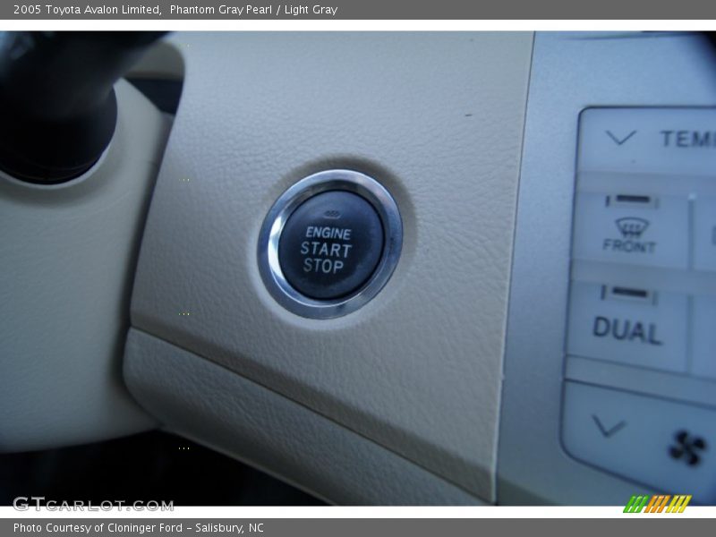 Phantom Gray Pearl / Light Gray 2005 Toyota Avalon Limited