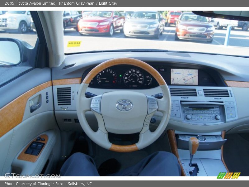 Phantom Gray Pearl / Light Gray 2005 Toyota Avalon Limited