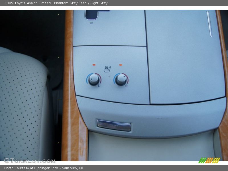 Phantom Gray Pearl / Light Gray 2005 Toyota Avalon Limited