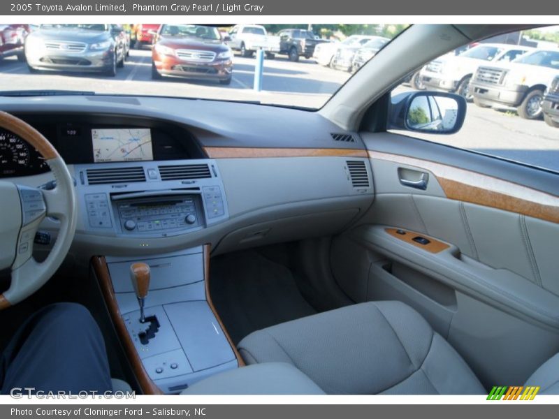 Phantom Gray Pearl / Light Gray 2005 Toyota Avalon Limited