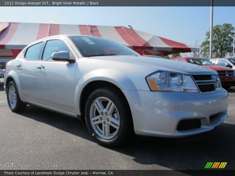 Bright Silver Metallic / Black 2012 Dodge Avenger SXT